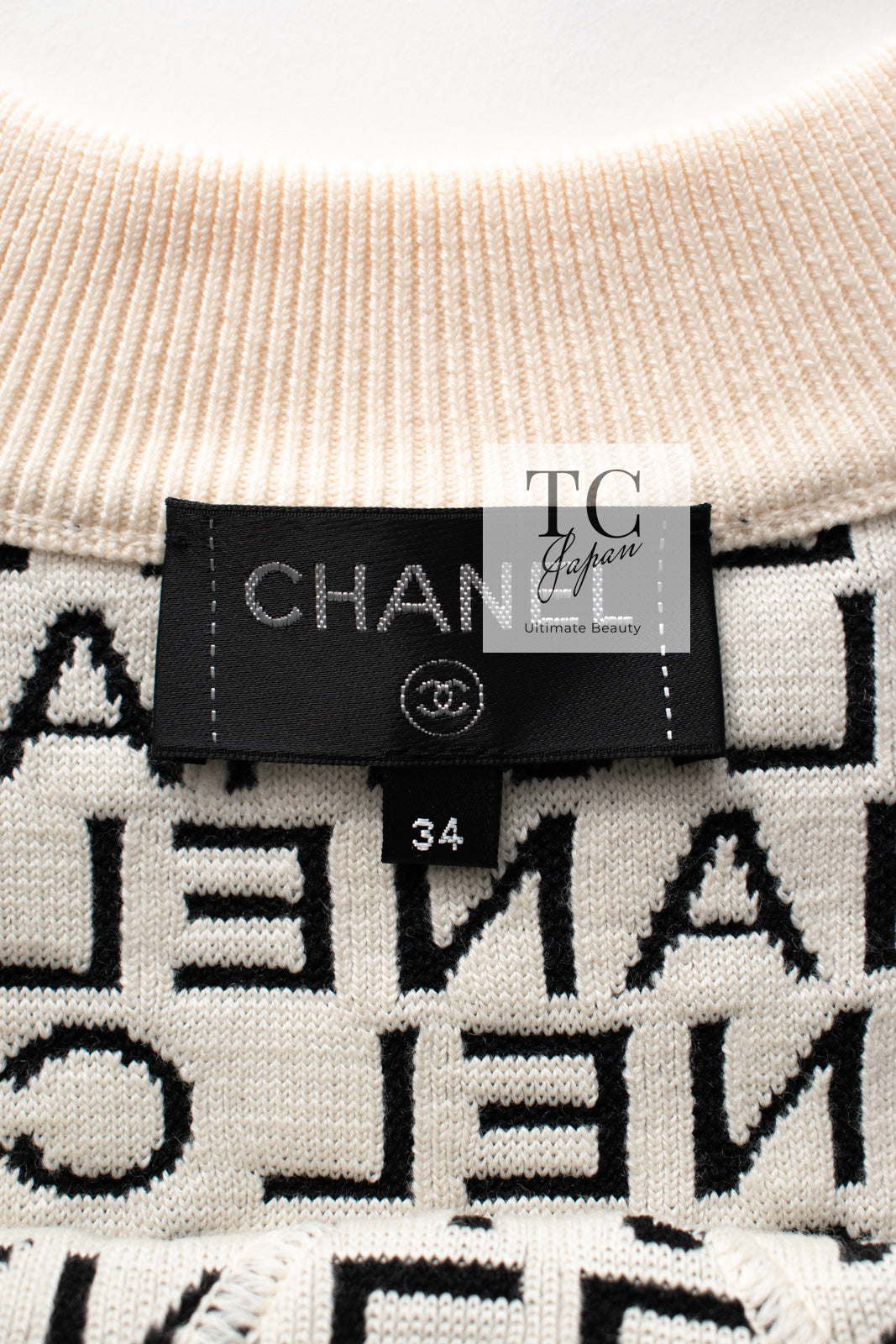 ブローチ付　CHANEL シャネルニットセーター　ブラック34 CHANEL（シャネル） 19AW カシミヤ100％ ニット セーター 長袖 クルー