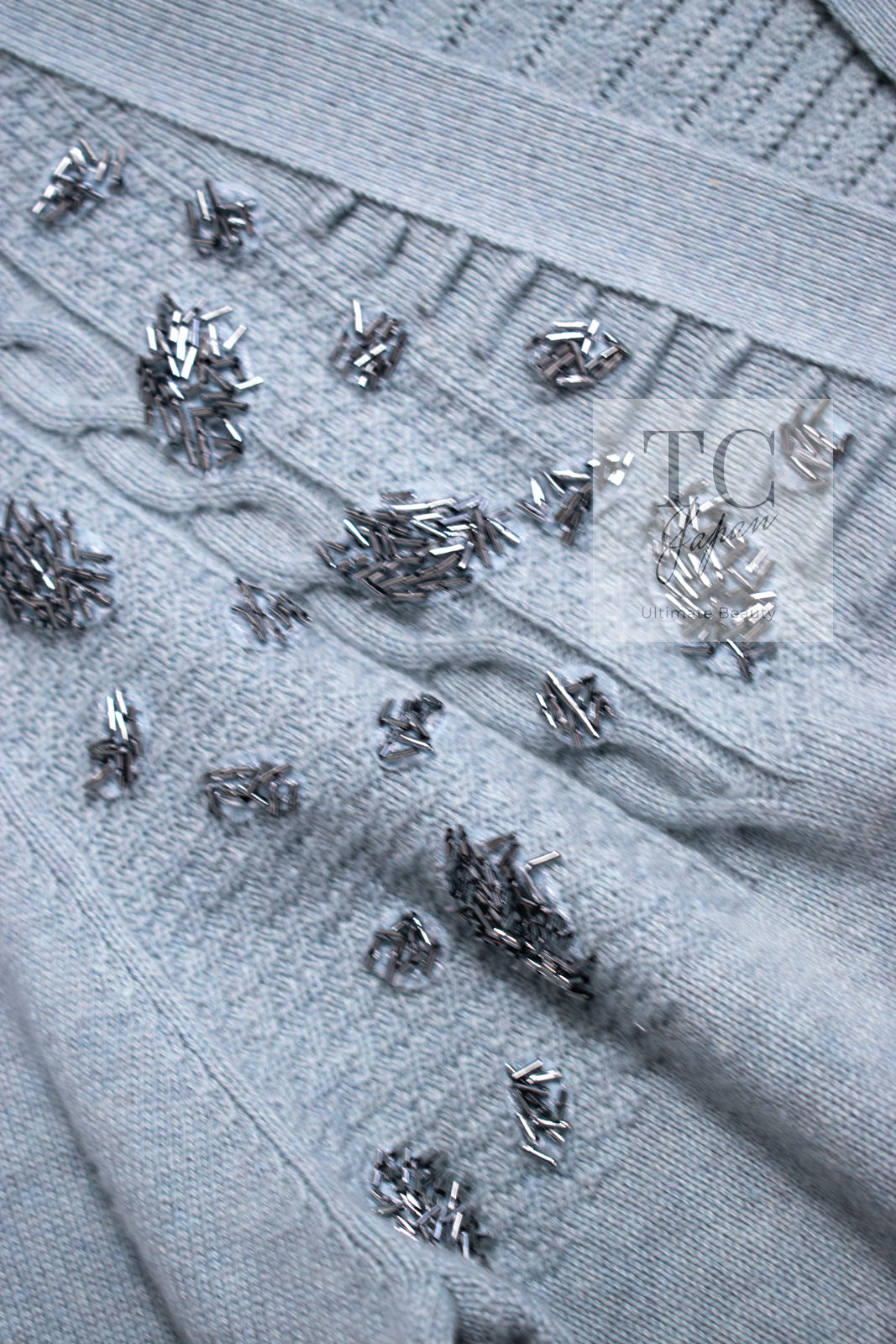 CHANEL 16PF Pale Blue Cashmere 100 Knit Cardigan 50 シャネル ペールブルー カシミヤ 100 ニット カーディガン ハンドメイド シルバー 装飾 即発