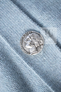 CHANEL 16PF Pale Blue Cashmere 100 Knit Cardigan 50 シャネル ペールブルー カシミヤ 100 ニット カーディガン ハンドメイド シルバー 装飾 即発