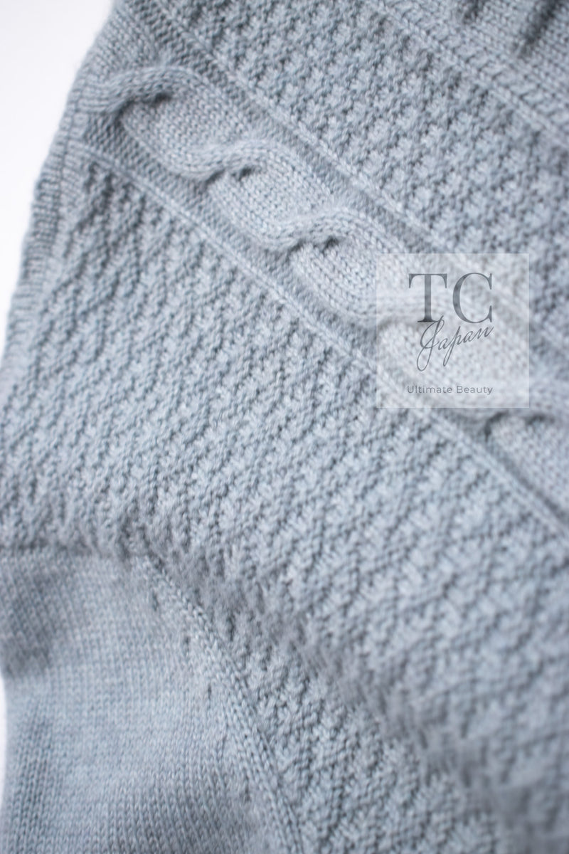 CHANEL 16PF Pale Blue Cashmere 100 Knit Cardigan 50 シャネル ペールブルー カシミヤ 100 ニット カーディガン ハンドメイド シルバー 装飾 即発