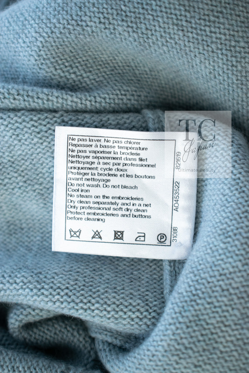 CHANEL 16PF Pale Blue Cashmere 100 Knit Cardigan 50 シャネル ペールブルー カシミヤ 100 ニット カーディガン ハンドメイド シルバー 装飾 即発