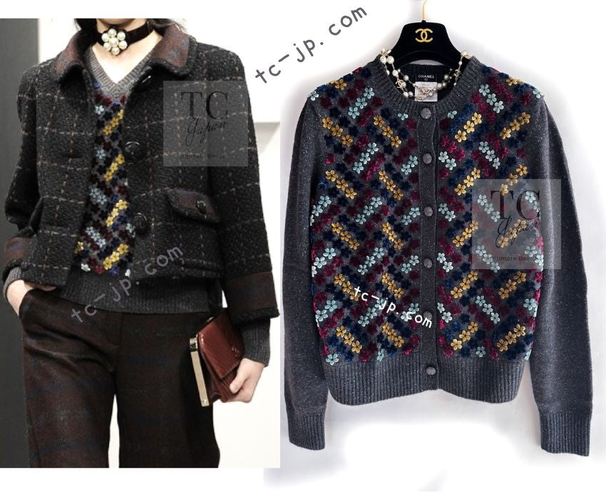 CHANEL 15B Charcoal Gray Silk Wool Cashmere Floral Applique Knit Cardigan 38 40 42 シャネル チャコールグレー シルク ウール カシミヤ お花アップリケ ニット カーディガン 即発