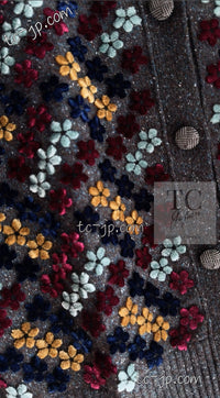 CHANEL 15B Charcoal Gray Silk Wool Cashmere Floral Applique Knit Cardigan 38 40 42 シャネル チャコールグレー シルク ウール カシミヤ お花アップリケ ニット カーディガン 即発
