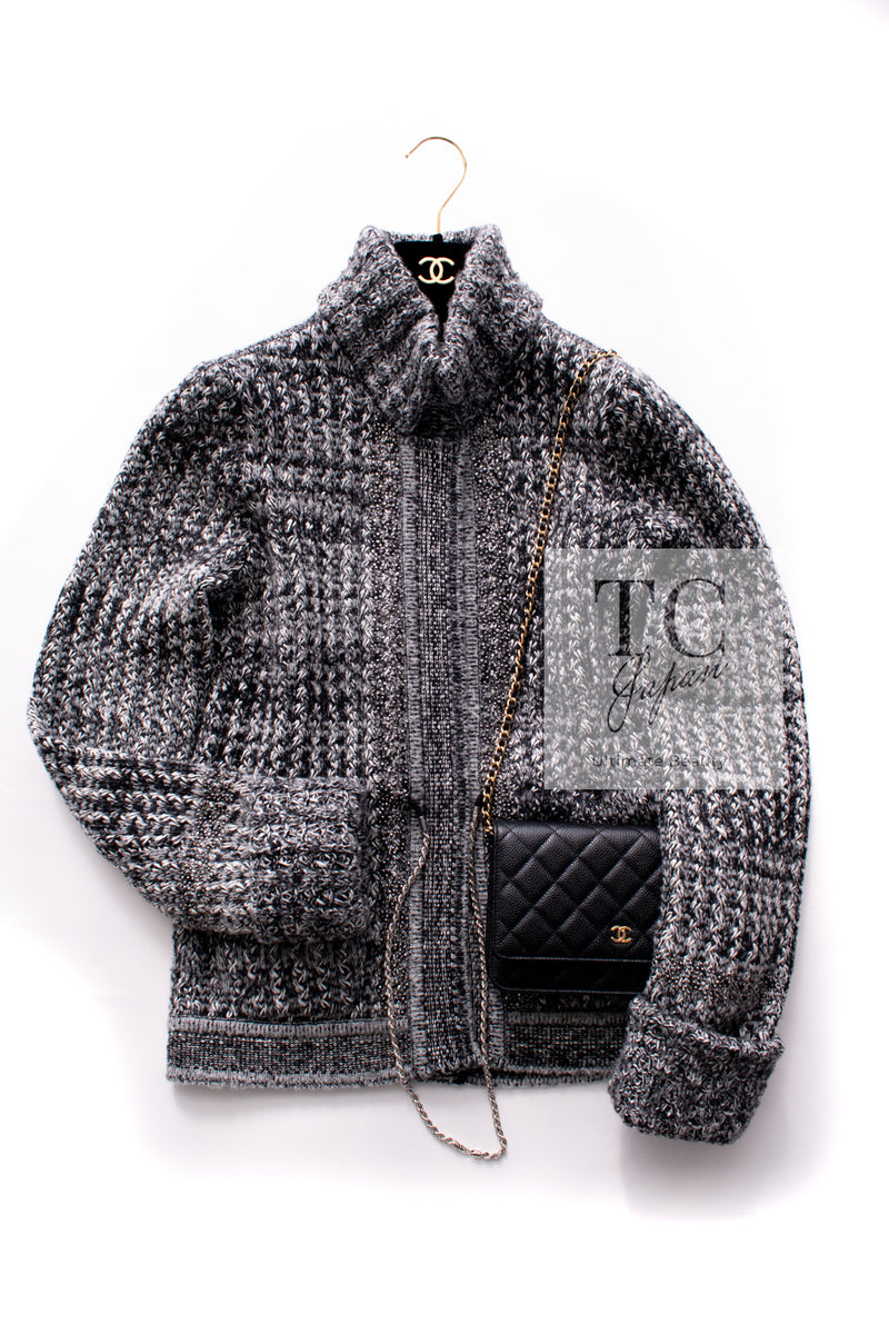 CHANEL 11A Gray Cashmere Silk Wool Chain Knit Cardigan 38 40 シャネル グレー カシミヤ シルク ウール チェーン アクセサリー ニット カーディガン 即発