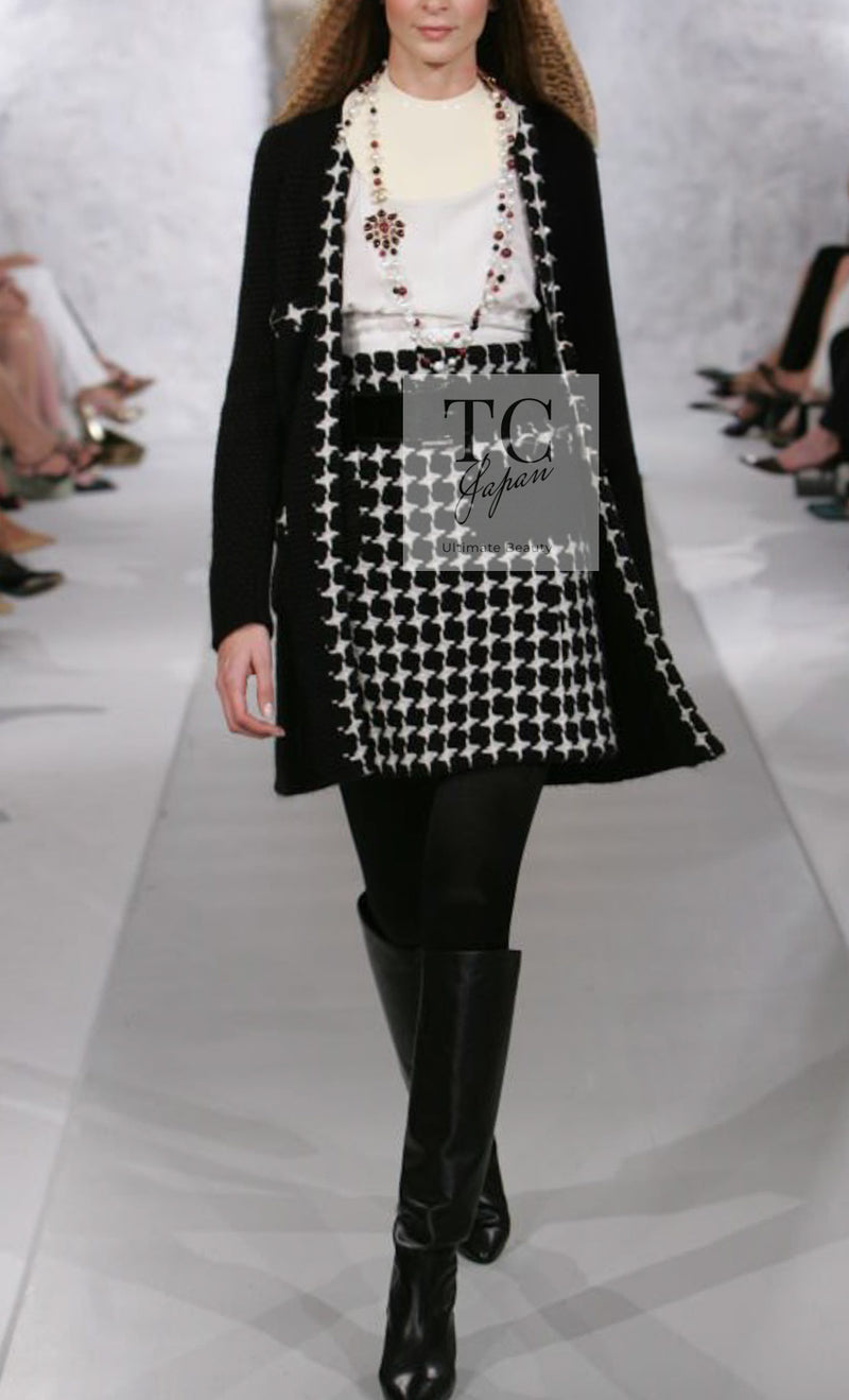 CHANEL 07A Black Cashmere Wool Angora Knit Cardigan Coat 36 38 シャネル ブラック カシミヤ ウール アンゴラ ニット コート カーディガン 即発