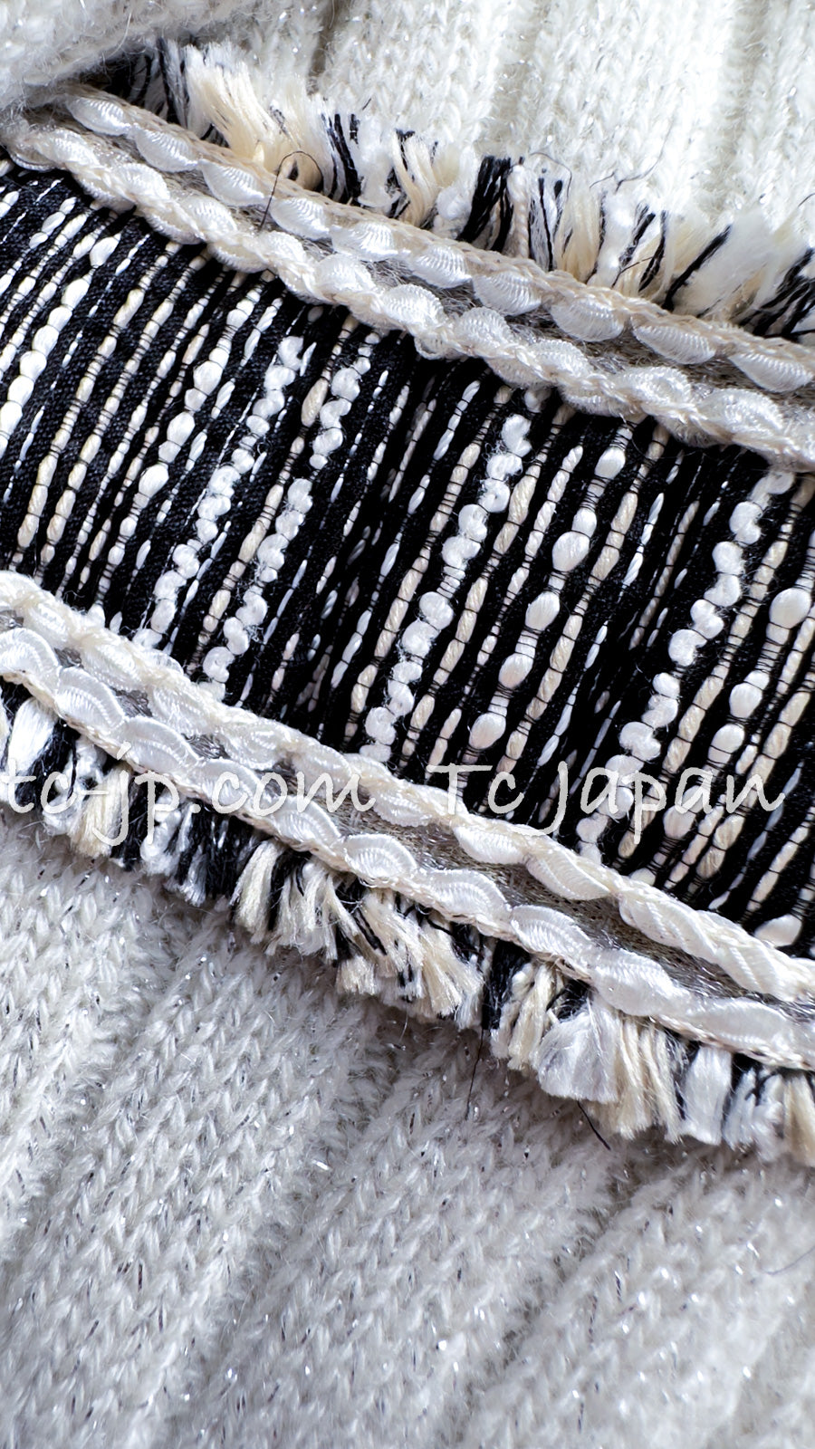 シャネル カーディガン CHANEL カシミア グレー アイボリー シャネル カーディガン CHANEL カシミア グレー アイボリー