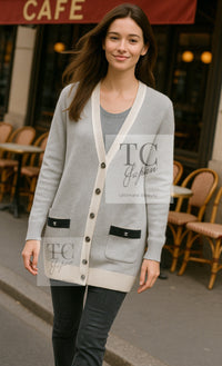 CHANEL 13B Light Gray Ivory Cashmere Knit Cardigan 36 38 シャネル ライトグレー アイボリー ココボタン カシミア100% ニット カーディガン 即発