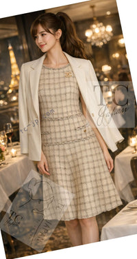 CHANEL 11A $6K Uma Thurman ivory Wool Gold Chain Trimming Dress 34 36 38 シャネル アイボリー ウール チェーン トリム ワンピース 即発