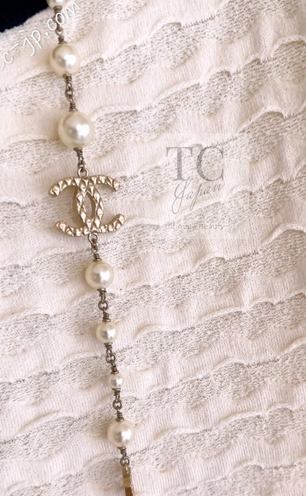 ❤️CHANEL★シャネル★首にロゴ刺繍★首後ろにロゴボタン付ニットワンピース シャネル(CHANEL)シャネル ニットワンピース ワンピース 衣料品