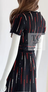 CHANEL 10A Black Multicolor Sequin Fringe Wool Tweed Dress 36 シャネル ブラック マルチカラー スパンコール フリンジ ウール ツイード ワンピース 即発