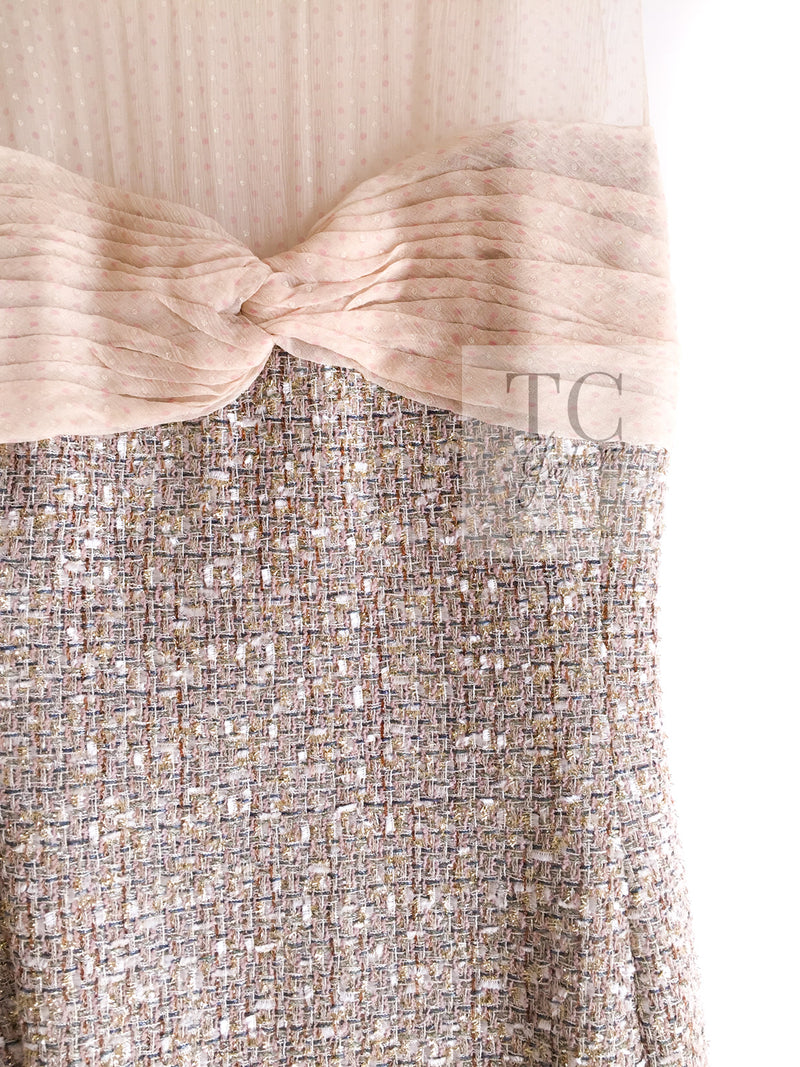 CHANEL 05S Metallic Gold Beige PearlButton Lesage Tweed Dress 36 シャネル メタリック ベージュ ゴールド ノースリーブ パール CC ボタン ルサージュ ツイード ドレス ワンピース 即発