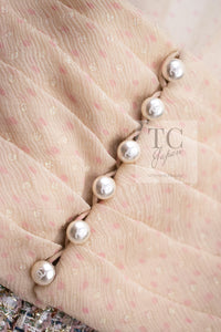 CHANEL 05S Metallic Gold Beige PearlButton Lesage Tweed Dress 36 シャネル メタリック ベージュ ゴールド ノースリーブ パール CC ボタン ルサージュ ツイード ドレス ワンピース 即発