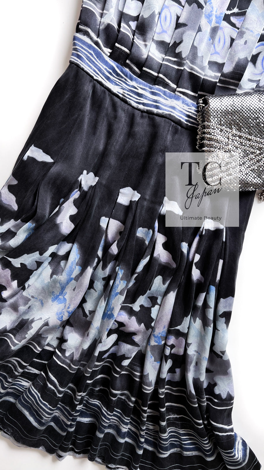 CHANEL 06S Smoky Soft Ink Black Navy Floral Print Dress 36 シャネル 霞スモーキー ブラック ネイビー フローラル シルク 100% ワンピース 即発