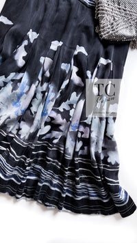 CHANEL 06S Smoky Soft Ink Black Navy Floral Print Dress 36 シャネル 霞スモーキー ブラック ネイビー フローラル シルク 100% ワンピース 即発