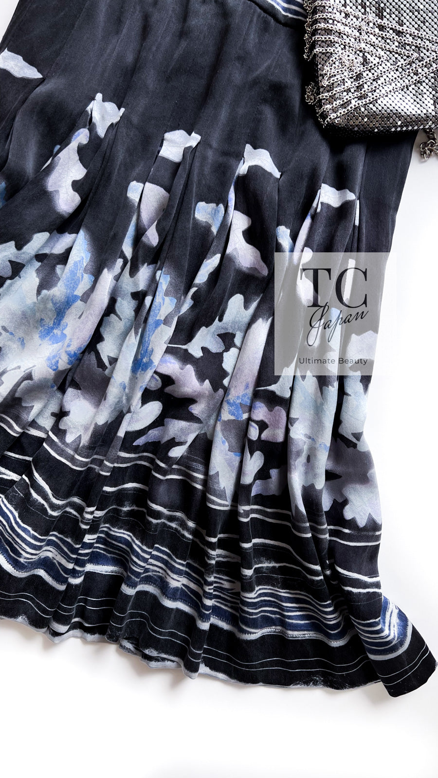 CHANEL 06S Smoky Soft Ink Black Navy Floral Print Dress 36 シャネル 霞スモーキー ブラック ネイビー フローラル シルク 100% ワンピース 即発