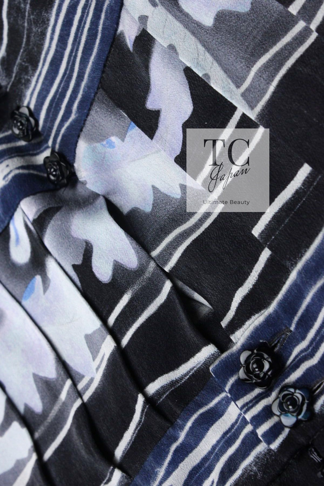 CHANEL 06S Smoky Soft Ink Black Navy Floral Print Dress 36 シャネル 霞スモーキー ブラック ネイビー フローラル シルク 100% ワンピース 即発
