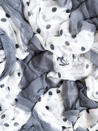 CHANEL 02S White Gray Dots Silk Set Up Camisole & Pleated Skirt 38 40 シャネル ホワイト グレー セットアップ キャミソール ＆ プリーツ スカート 即発