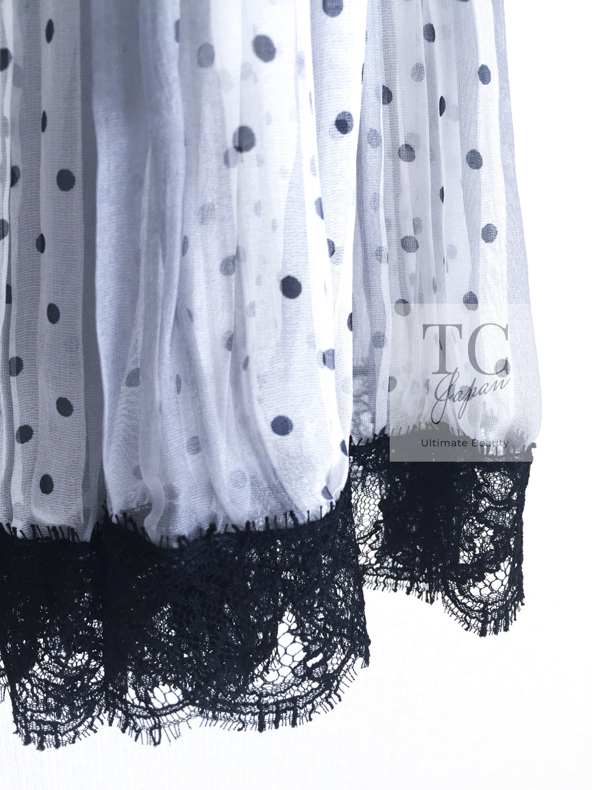 CHANEL 02S White Gray Dots Silk Set Up Camisole & Pleated Skirt 38 40 シャネル ホワイト グレー セットアップ キャミソール ＆ プリーツ スカート 即発