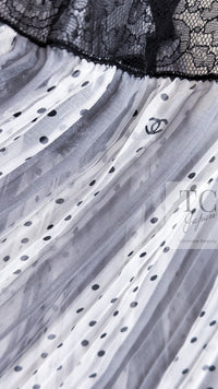 CHANEL 02S White Gray Dots Silk Set Up Camisole & Pleated Skirt 38 40 シャネル ホワイト グレー セットアップ キャミソール ＆ プリーツ スカート 即発