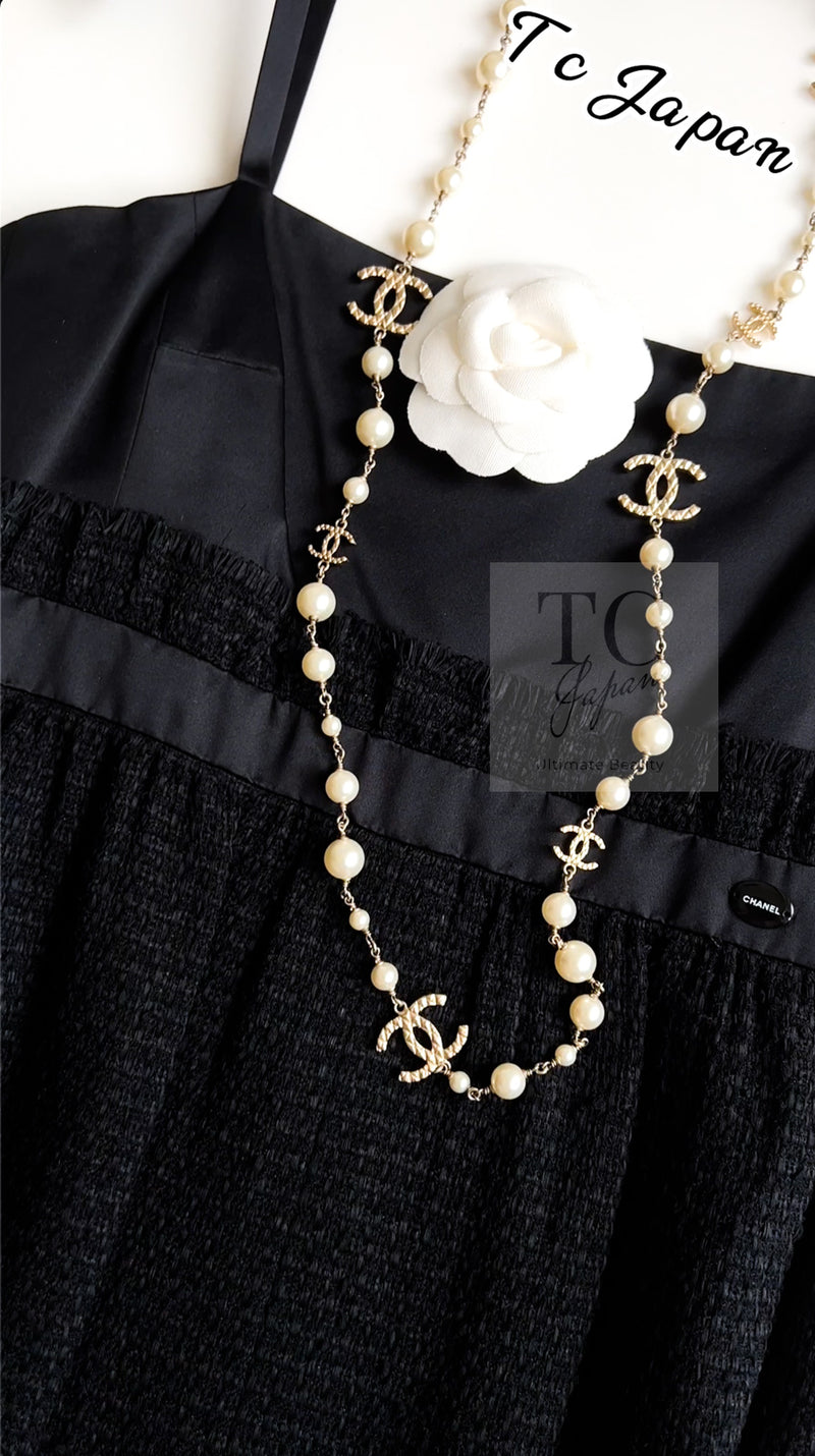 CHANEL 09S Black Tweed Dress 36 シャネル ブラック キャミソール ツイード ワンピース 冠婚葬祭 即発 - TC JAPAN