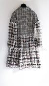 CHANEL 10A Multicolor Silk Fantasy Fur Tweed Coat 38 シャネル マルチカラー シルク ファンタジー ファー ツイード コート 即発