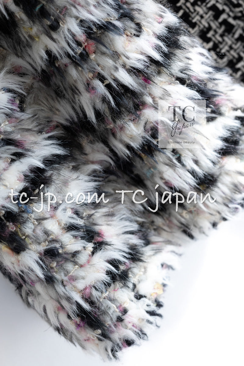 CHANEL 10A Multicolor Silk Fantasy Fur Tweed Coat 38 シャネル マルチカラー シルク ファンタジー ファー ツイード コート 即発