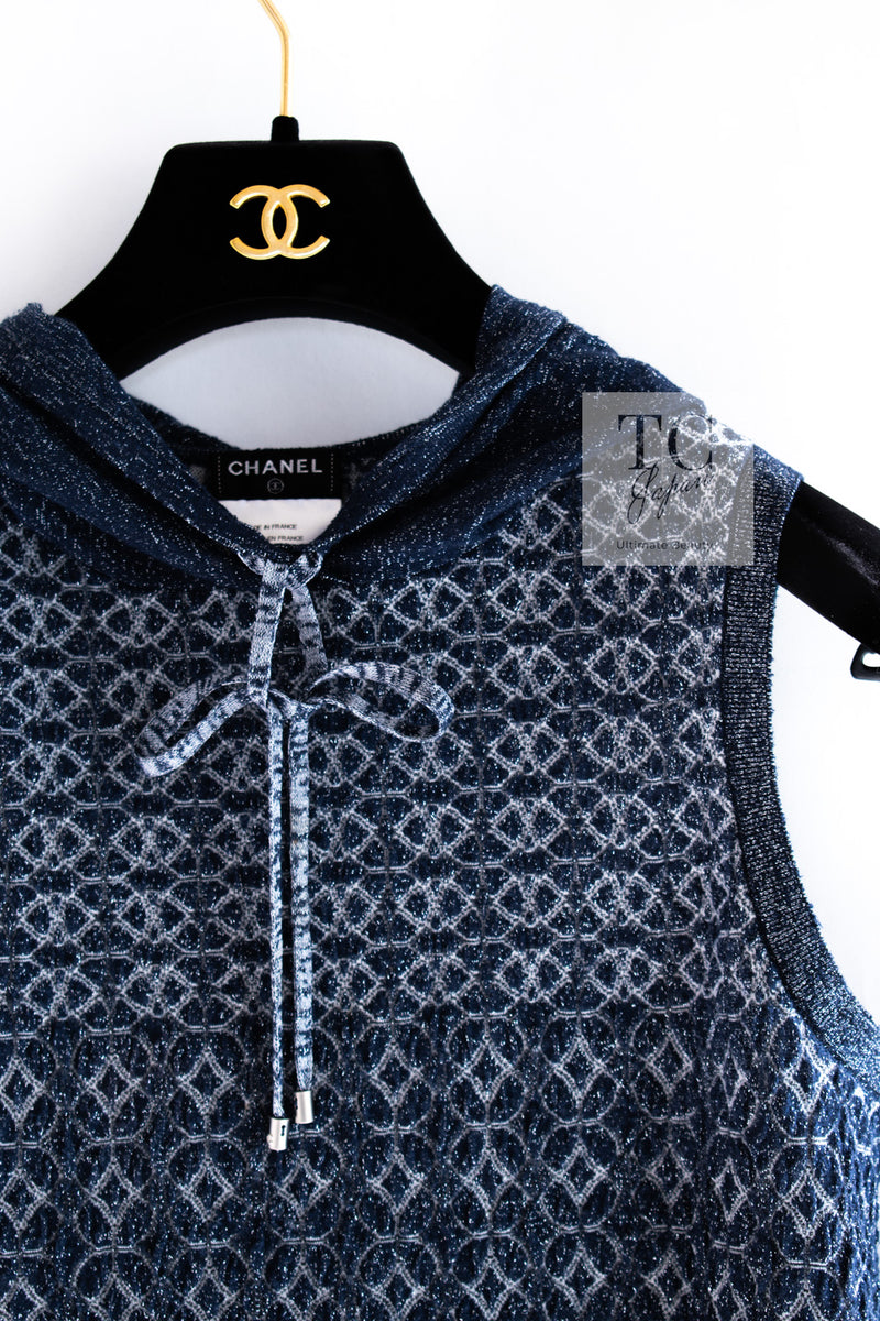 CHANEL 15C Navy Blue Metalic Silk Blend Hood Knit Tops 36 38 シャネル ネイビー ブルー ラメ ノースリーブ シルク ニット トップス パーカー 即発