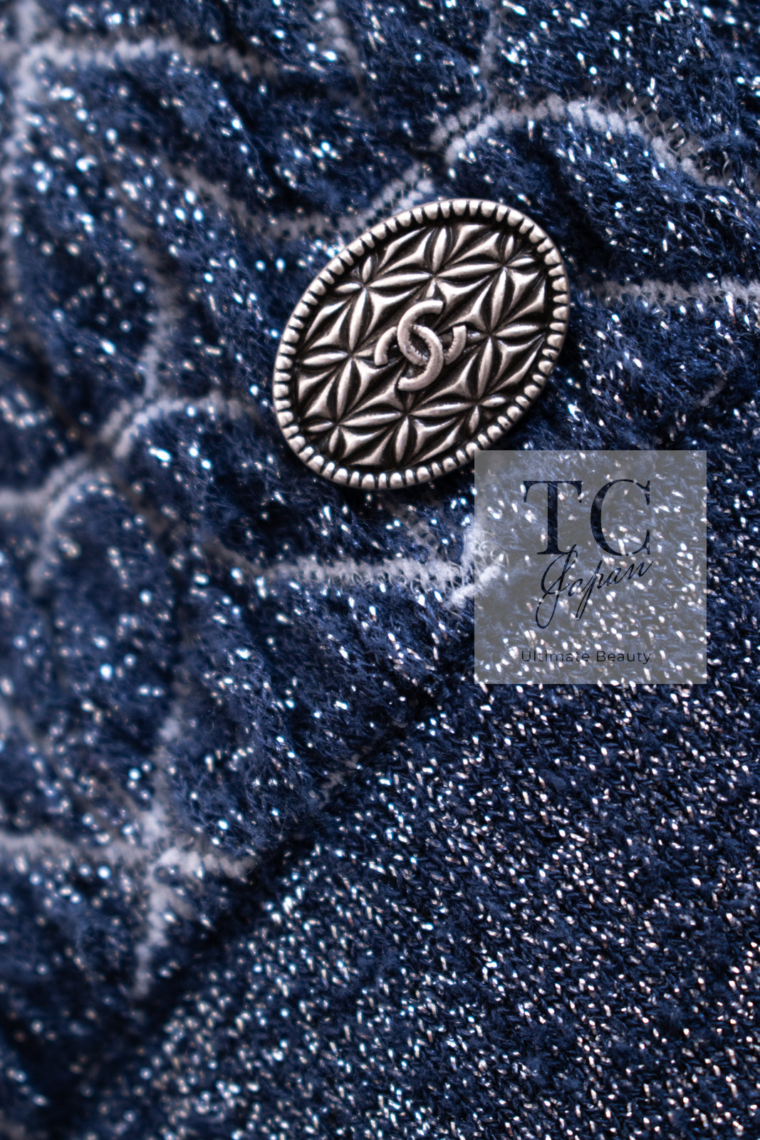 【美品】シャネル　トップス　ノースリーブ　カメリア刺繍　ネイビー　シルク CHANEL】シャネル『カメリア シルク ノースリーブカットソー size34