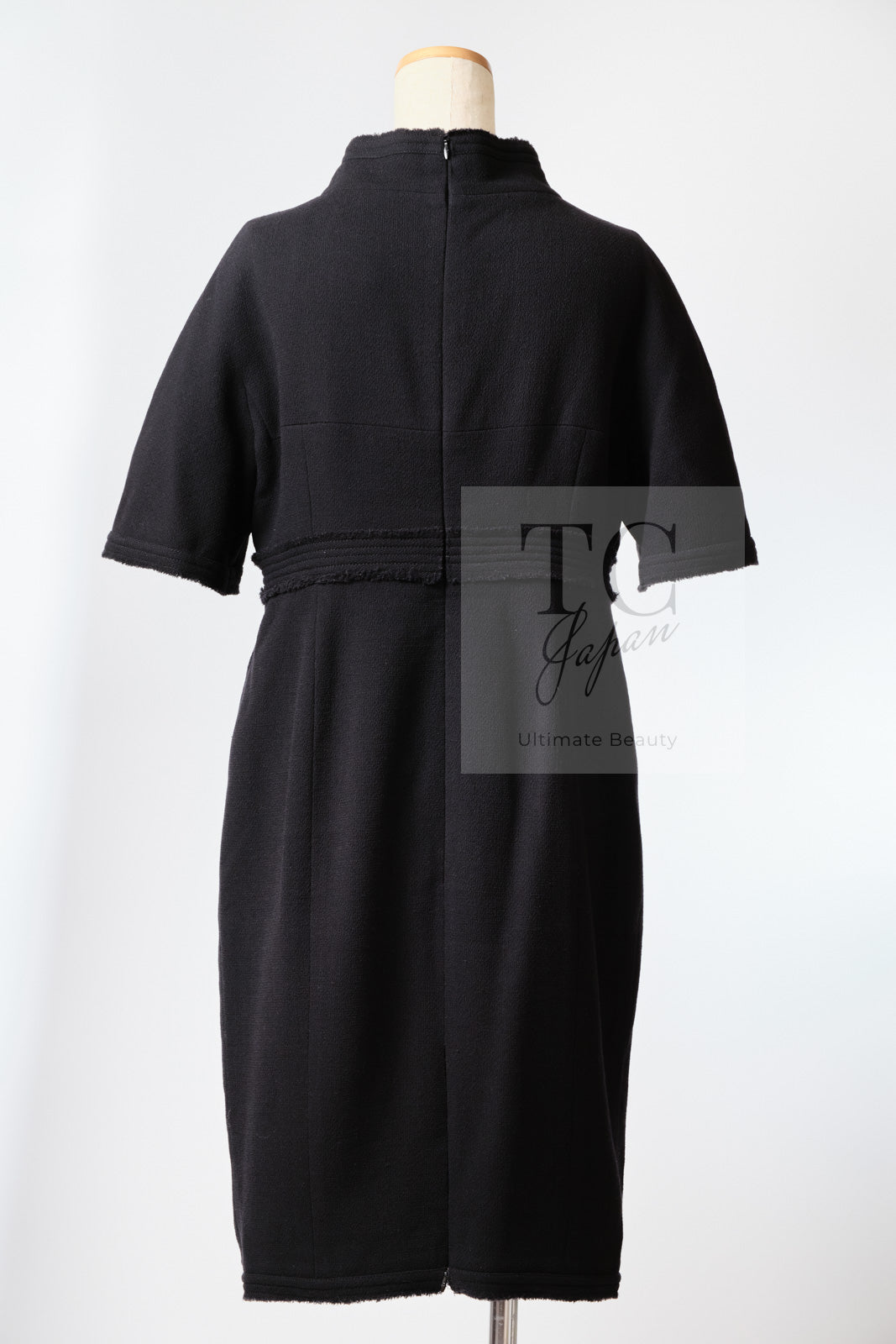 CHANEL 12S Black Wool Leelee Sobieski Tweed Dress 44 シャネル ブラック ウール ココボタン ツイード ドレス ワンピース 即発