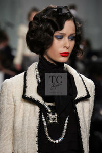 CHANEL 06PF Ivory Black Trim Boucle Tweed Jacket 38 シャネル アイボリー ブラック トリミング ブークレ ツイード ジャケット 即発