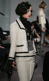 CHANEL 06PF Ivory Black Trim Boucle Tweed Jacket 38 シャネル アイボリー ブラック トリミング ブークレ ツイード ジャケット 即発