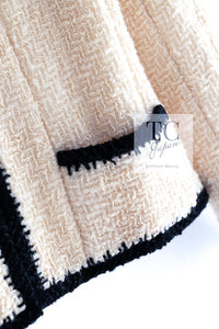 CHANEL 06PF Ivory Black Trim Boucle Tweed Jacket 38 シャネル アイボリー ブラック トリミング ブークレ ツイード ジャケット 即発