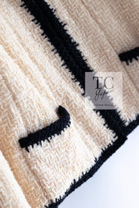 CHANEL 06PF Ivory Black Trim Boucle Tweed Jacket 38 シャネル アイボリー ブラック トリミング ブークレ ツイード ジャケット 即発