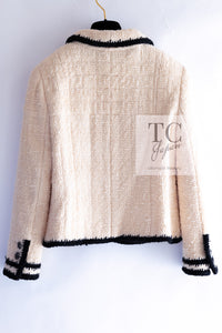 CHANEL 06PF Ivory Black Trim Boucle Tweed Jacket 38 シャネル アイボリー ブラック トリミング ブークレ ツイード ジャケット 即発