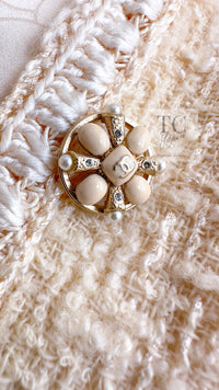 CHANEL 06PF Creme Ivory Wool Mohair Silk Gripoix Tweed Jacket 34 36 シャネル クリーム アイボリー ウール モヘア シルク グリポワ宝石ボタン ツイード ジャケット 即発