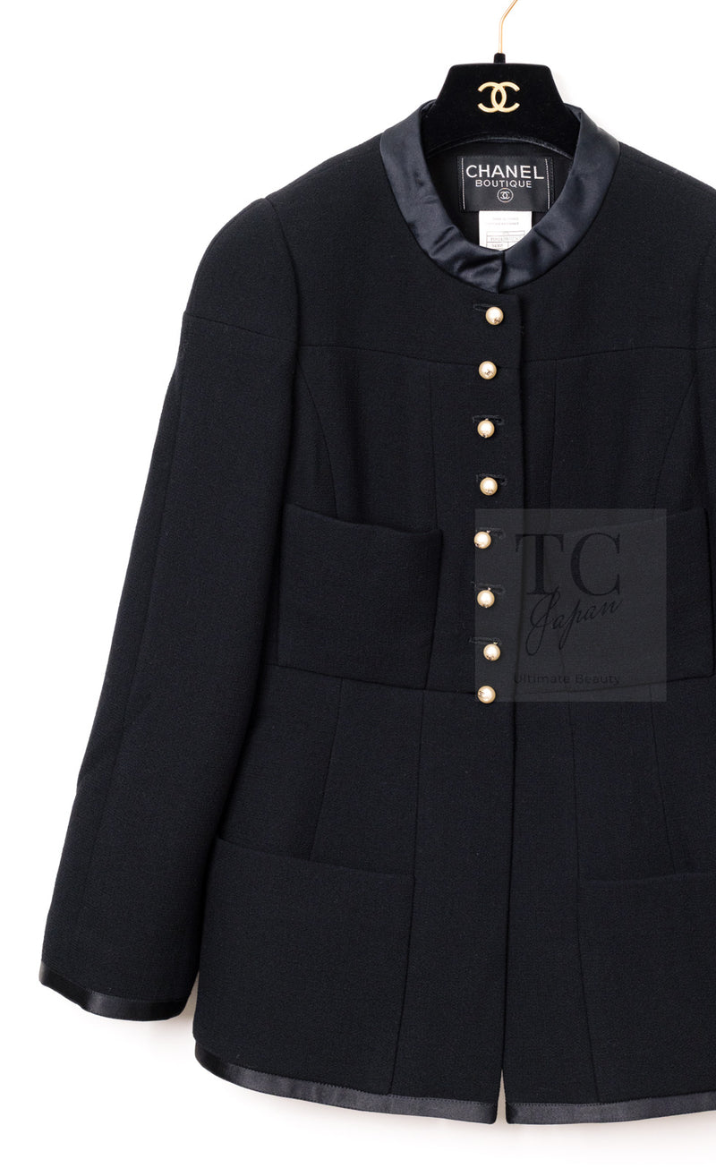 CHANEL 97A Vintage Black Pearl Buttons Stand Collar Wool Jacket Skirt Suit 40 シャネル ヴィンテージ ブラック パールボタン スタンド襟 ウール ジャケット スカート スーツ 即発