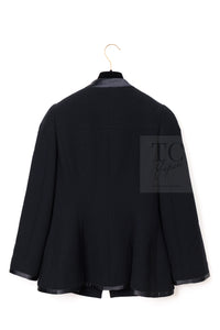 CHANEL 97A Vintage Black Pearl Buttons Stand Collar Wool Jacket Skirt Suit 40 シャネル ヴィンテージ ブラック パールボタン スタンド襟 ウール ジャケット スカート スーツ 即発