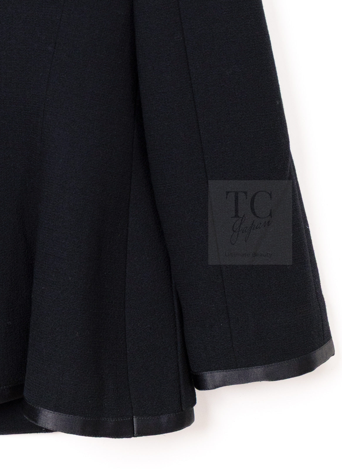 CHANEL 97A Vintage Black Pearl Buttons Stand Collar Wool Jacket Skirt Suit 40 シャネル ヴィンテージ ブラック パールボタン スタンド襟 ウール ジャケット スカート スーツ 即発