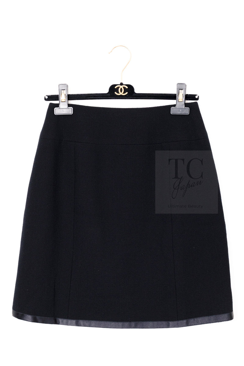 CHANEL 97A Vintage Black Pearl Buttons Stand Collar Wool Jacket Skirt Suit 40 シャネル ヴィンテージ ブラック パールボタン スタンド襟 ウール ジャケット スカート スーツ 即発