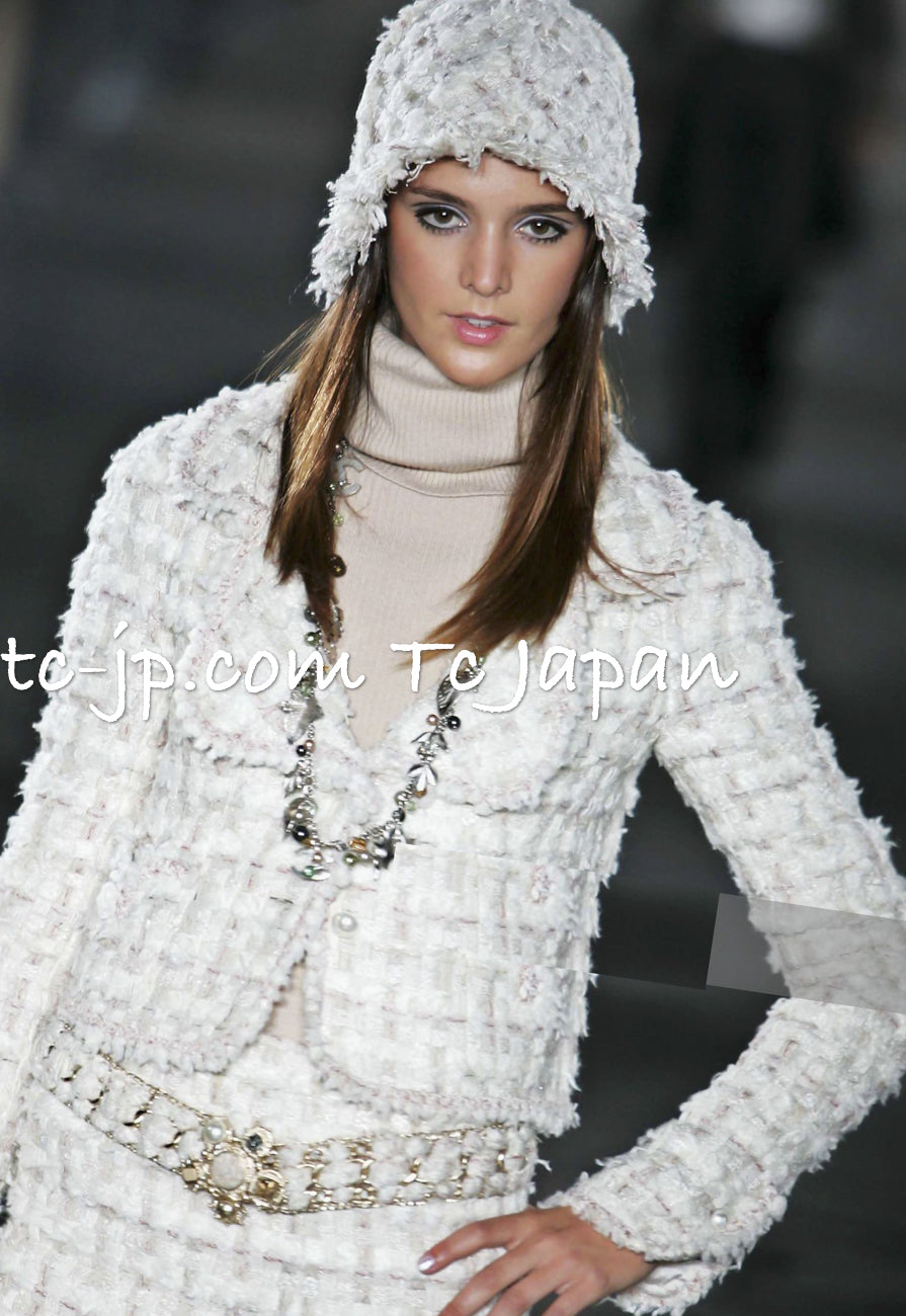 CHANEL 05A Ivory Gray Wool Tweed Jacket 40 シャネル アイボリー グレー ウール ツイード ジャケット モナコ王妃 即発 - TC JAPAN