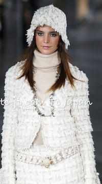CHANEL 05A Ivory Gray Wool Tweed Jacket 40 シャネル アイボリー グレー ウール ツイード ジャケット モナコ王妃 即発 - TC JAPAN