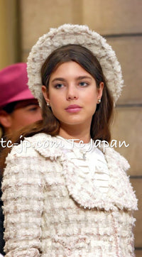CHANEL 05A Ivory Gray Wool Tweed Jacket 40 シャネル アイボリー グレー ウール ツイード ジャケット モナコ王妃 即発 - TC JAPAN