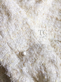 CHANEL 05S Ivory White Pearl Buttons Lesage Tweed Jacket Skirt Suit 40 42 シャネル アイボリー ホワイト パール CC ボタン ルサージュ ツイード ジャケット スカート スーツ 即発