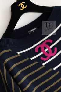 CHANEL 20C Dark Navy Fuchsia White CC Logo Cashmere Sweater 34 36 シャネル ダーク ネイビー マゼンタ ホワイト CC ロゴ カシミア セーター 即発
