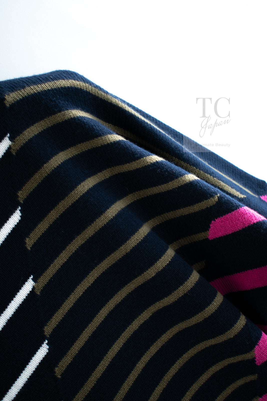 CHANEL 20C Dark Navy Fuchsia White CC Logo Cashmere Sweater 34 36 シャネル ダーク ネイビー マゼンタ ホワイト CC ロゴ カシミア セーター 即発