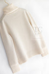 CHANEL 19C Ivory La Pausa CC Logo Turtle Cashmere Knit Sweater 36 38 シャネル アイボリー ホワイト ラ パウザ CC ロゴ タートル カシミア ニット セーター 即発