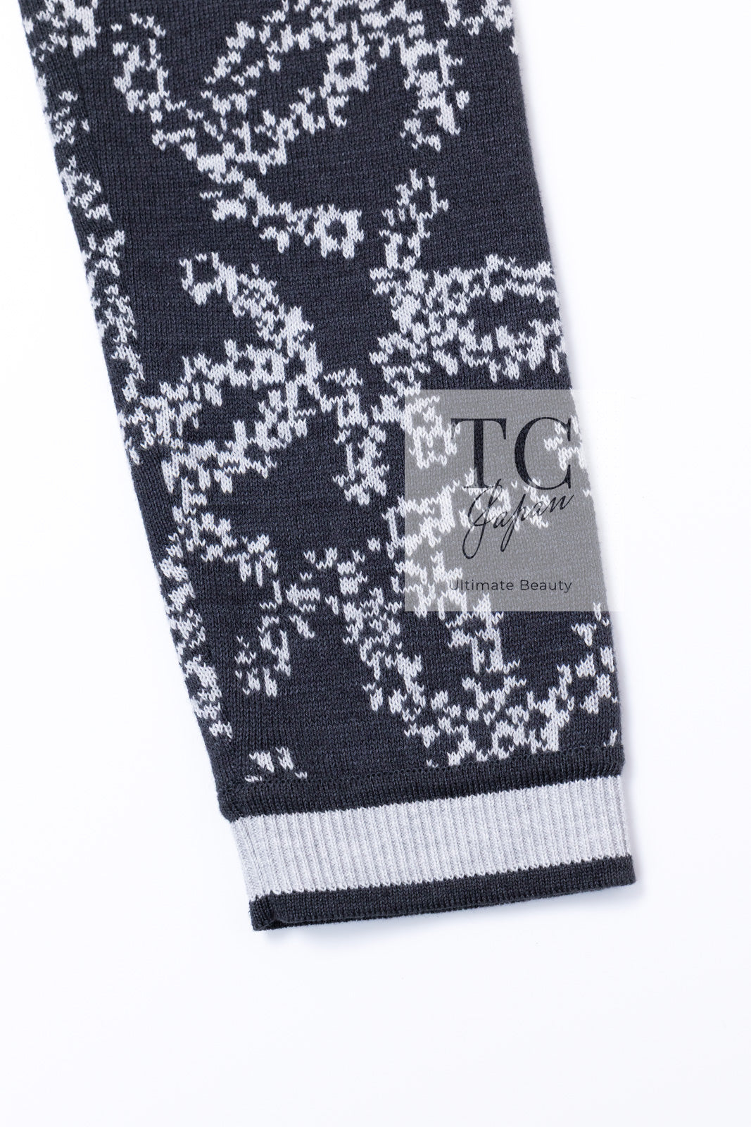 CHANEL 19PS Smoky Blue Gray CC Logo Cotton Knit Cardigan 34 36 シャネル ネイビー スモーキー グレー CC ロゴ コットン ロング ニット カーディガン 即発