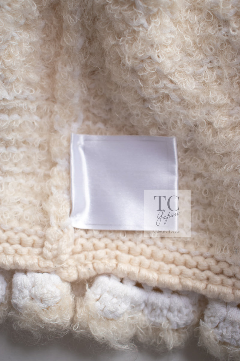 CHANEL 06A Ivory Creme Cashmere Mohair Cape Cardigan 38 42 44 46 48 50 シャネル カシミア モヘア アイボリー クリーム ポンチョ ケープ カーディガン 即発