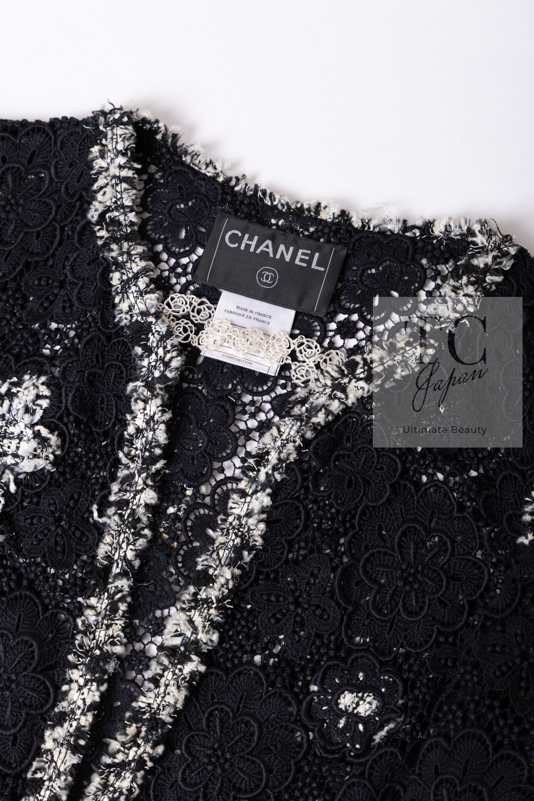 CHANEL 04S Camellia Black Lace Cardigan Jacket Skirt Set up 38 シャネル カメリア ブラック レース カーディガン ジャケット スカート セットアップ 即発