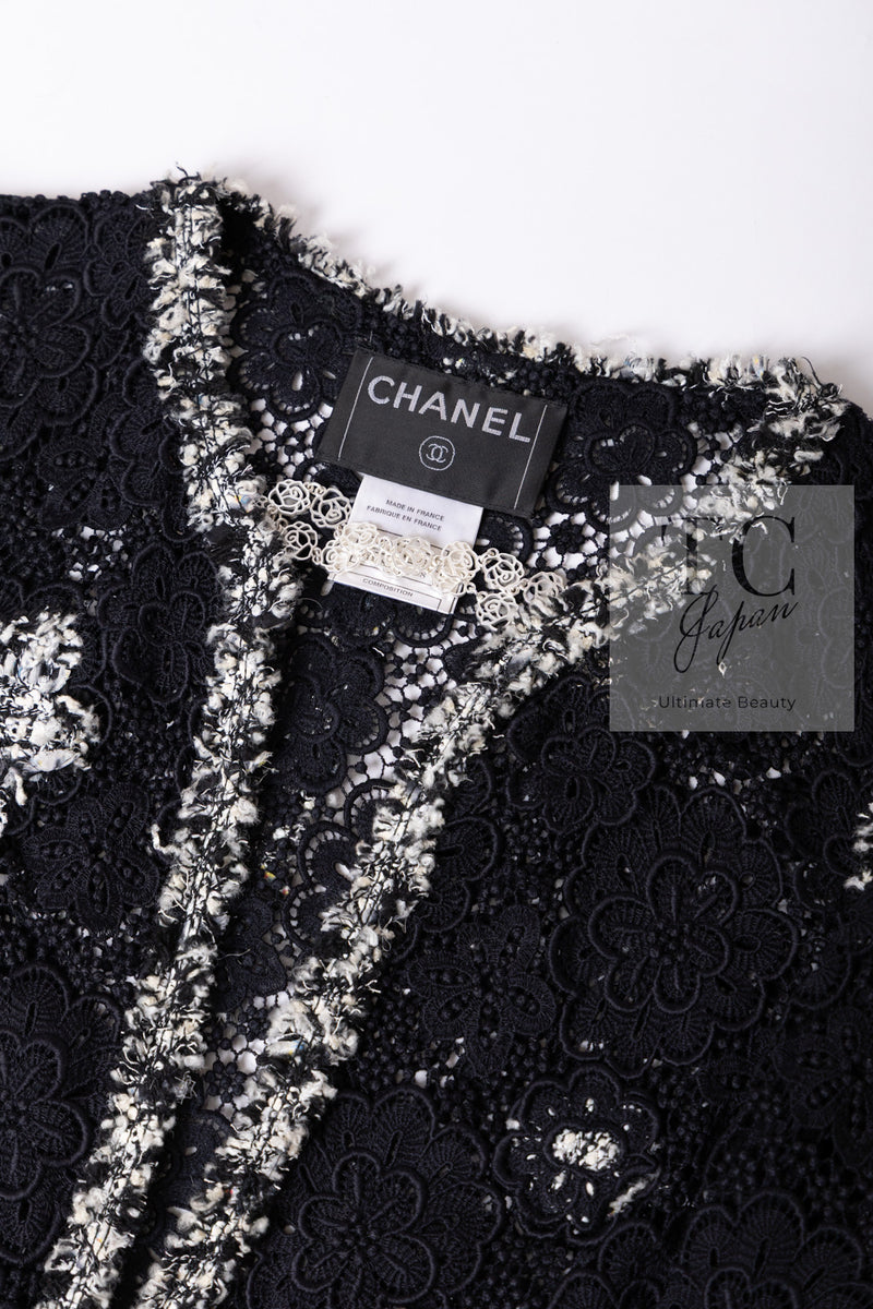 CHANEL 04S Camellia Black Lace Cardigan Jacket Skirt Set up 38 シャネル カメリア ブラック レース カーディガン ジャケット スカート セットアップ 即発